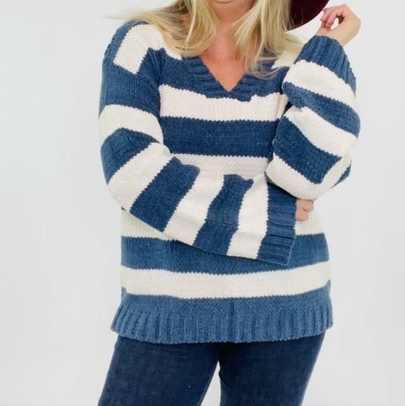 POL NWOT Striped Sweater Medium - Picture 1 of 8